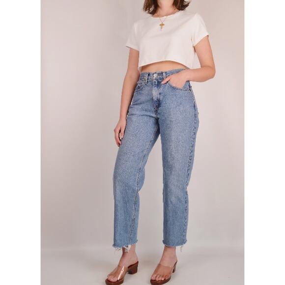 Levi’s Vintage 560 High Rise Straight Leg Raw Hem Jeans - Picture 1 of 10